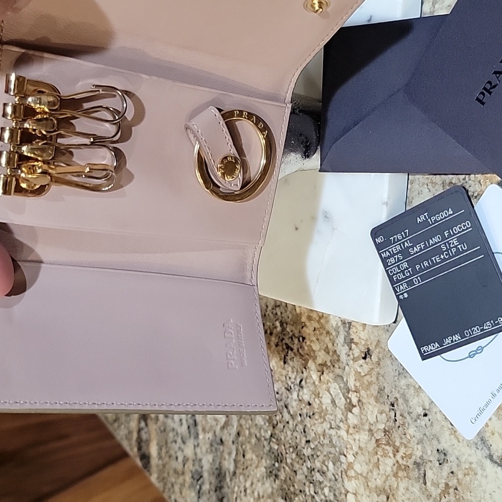 Prada EUC gold metallic key holder - Picture 4 of 7